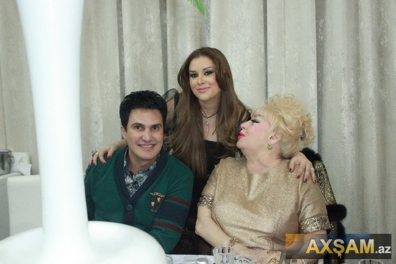 Xatirə İslamın ad günündə qalmaqal - YENİLƏNİB - FOTOSESSİYA