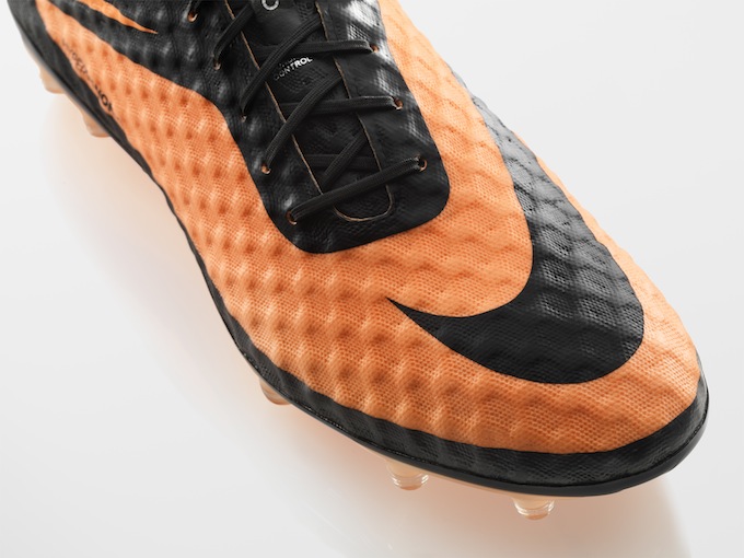Ulduzlar üçün narıncı Nike - FOTO