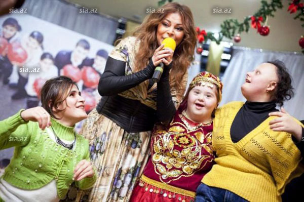 Aygün Kazımova yaxşı saxtakarlıqla üz-üzə - FOTOSESSİYA