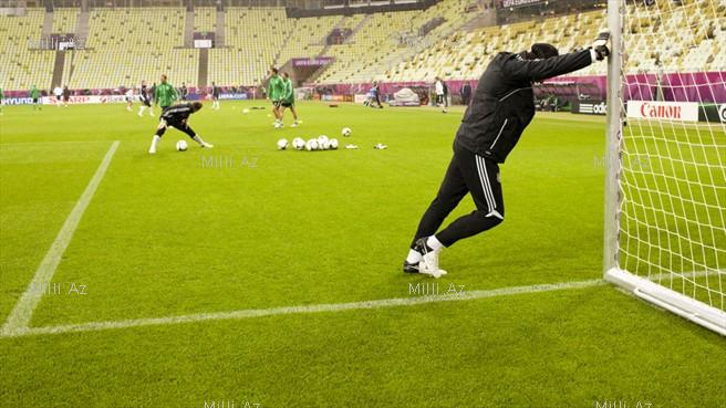 "Avro-2012": Almanlar çətin yunan müdafiəsini yara biləcəklərmi? - FOTOSESSİYA