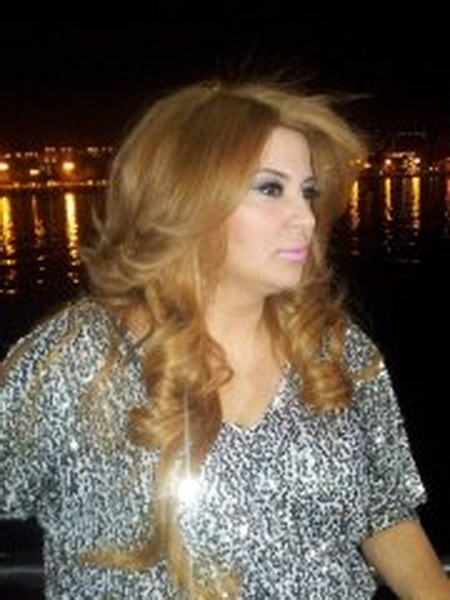 Azərbaycanlı müğənninin göz qamaşdıran şəkilləri - FOTO