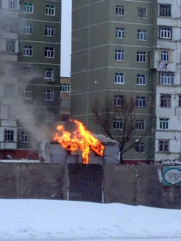Qarlı gündə güclü yanğın - FOTO