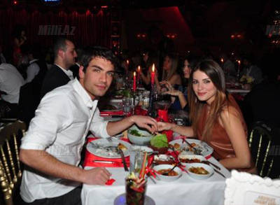 Şahzadə Mehmetin yeni sevgilisi var - FOTO