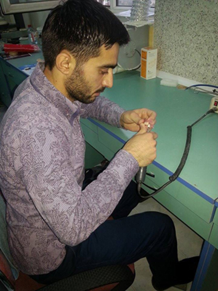 Aylıq gəliri 7 min manat olan sadə peşə adamı - FOTO