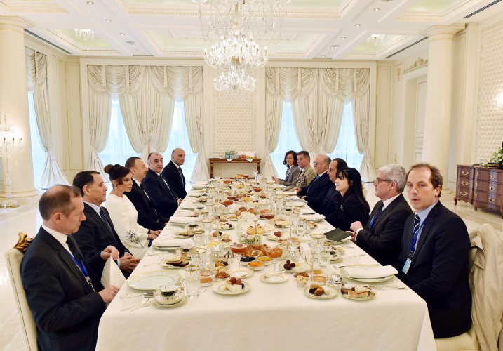 Prezident İlham Əliyev və Fransua Olland Bakıda görüşdülər - YENİLƏNİB - FOTO