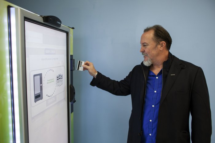 Nəşə satan avtomat da hazırlandı - FOTO