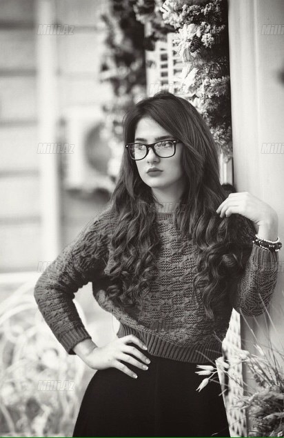 Teleaparıcı Nərmin Əlisoy: "Həyatımda biri var..." - FOTOSESSİYA