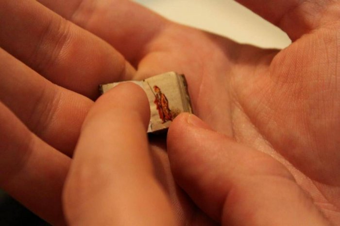 Balaca əsərlər ustası - FOTO