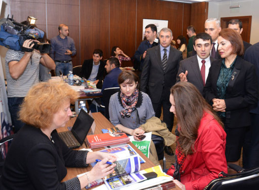 Bakıda "Kaspi" Təhsil Mərkəzinin təşkilatçılığı ilə növbəti - VI Beynəlxalq təhsil sərgisi açıldı - FOTO