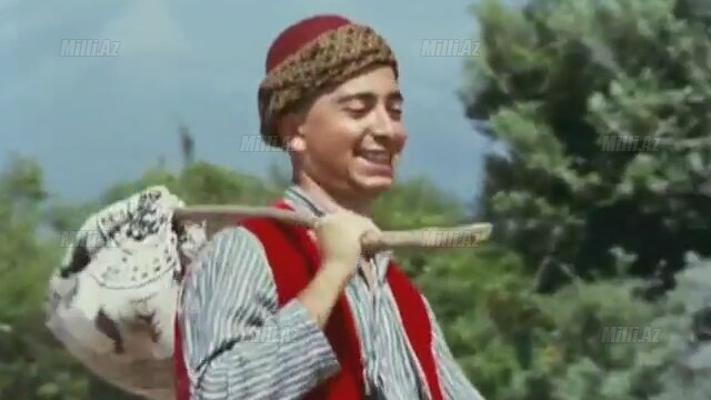 Zaman məşhur türkləri belə dəyişdi - FOTO