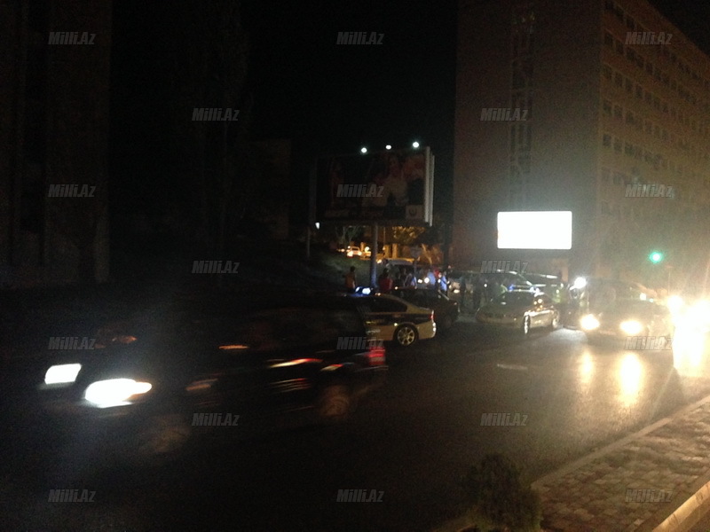 Bakıda iki avtomobil toqquşdu, tıxac yarandı - YENİLƏNİB - VİDEO - FOTO