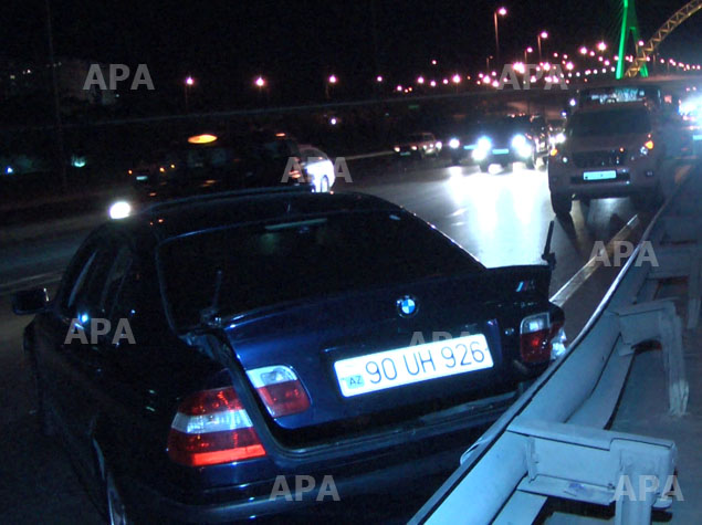 Paytaxtda iki "BMW" markalı avtomobil toqquşdu - VİDEO - FOTO