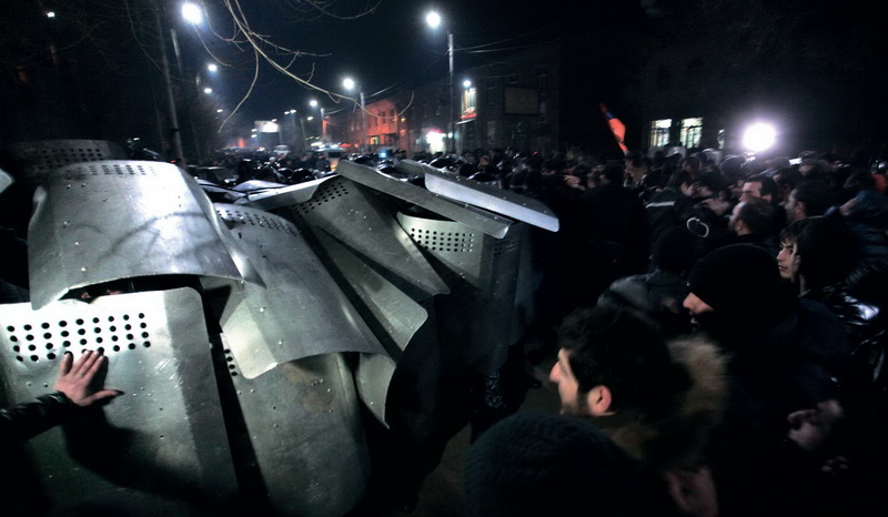 Ermənilərdən ruslara arxadan zərbə - FOTO