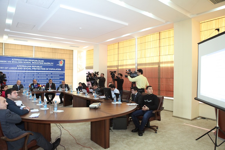 Azərbaycanda artıq iş yerindən arayış almağa ehtiyac olmayacaq - FOTO