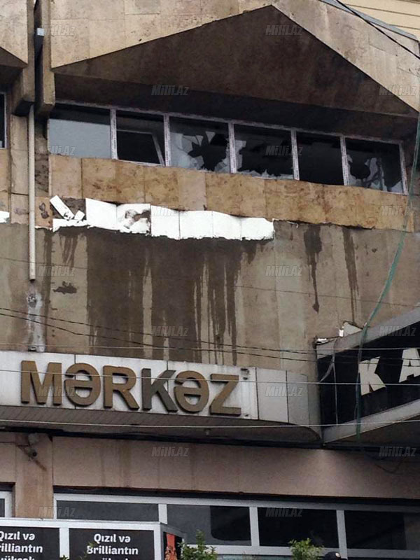 Bakıda "Moskva" univermağı yandı, xeyli qızıl əridi - YENİLƏNİB - VİDEO - FOTO