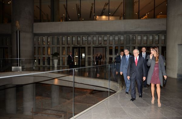 Heydər Əliyev Fondunun təşkilatçılığı ilə Afinada “Bakı-2015” Avropa Oyunlarının təqdimatı keçirilib - FOTO