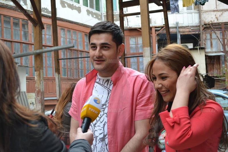 Azərbaycanlı müğənni qonşusuna eşq elan edib - FOTOSESSİYA