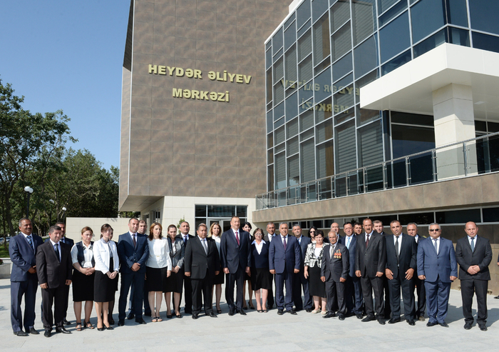 Prezident İlham Əliyev: "Azərbaycan öz sürətli inkişaf dövrünü yaşayır və ölkədə böyük quruculuq işləri aparılır" - YENİLƏNİB - FOTO