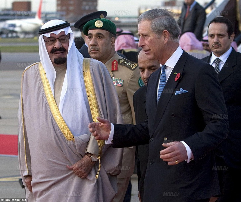 Kral adsız məzarda: yeni kralın "sirr"ləri - FOTO