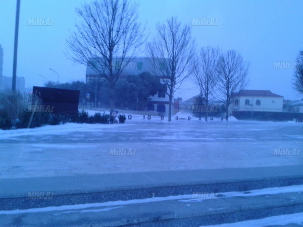 Bakıya güclü qar yağır - YENİLƏNİB - VİDEO - FOTOSESSİYA