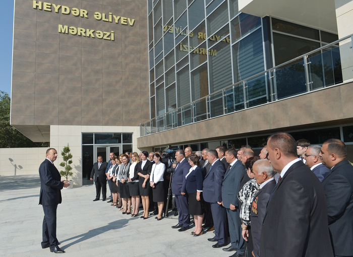 Prezident İlham Əliyev: "Azərbaycan öz sürətli inkişaf dövrünü yaşayır və ölkədə böyük quruculuq işləri aparılır" - YENİLƏNİB - FOTO