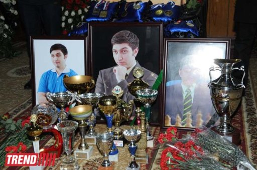 Vüqar Həşimov dəfn olundu - YENİLƏNİB - FOTO