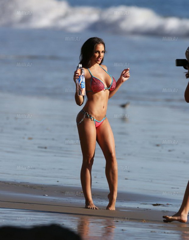 Playboy gözəlindən erotik pozalar - FOTOSESSİYA