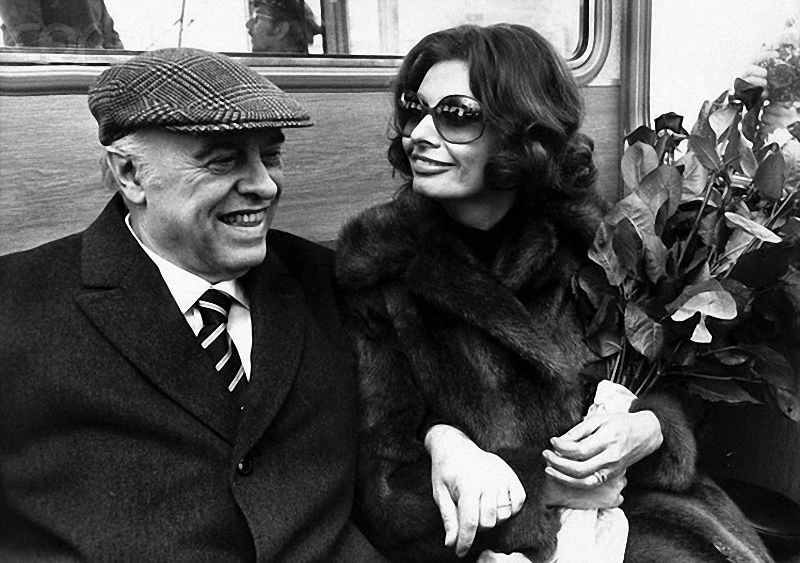 Sofi Loren: ən gözəl italyan xanım - FOTO