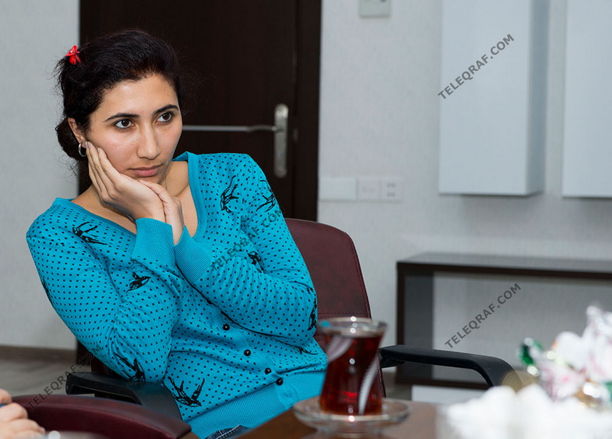 Azərbaycanlı şair: "Fransız yazıçısı Nobel alır, evdə mən danlanıram" - FOTO