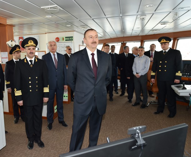 Prezident İlham Əliyev və xanımı Mehriban Əliyeva Müslüm Maqomayevin adını daşıyan gəminin istismara verilməsi mərasimində iştirak ediblər - YENİLƏNİB - FOTO