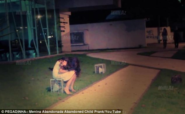 Şok: Ağlayan qız görənləri dəhşətə gətirdi - VİDEO - FOTO