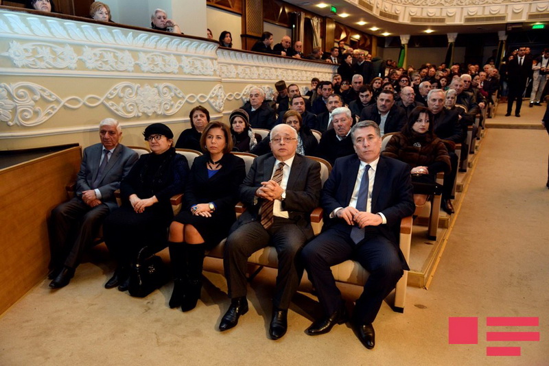 Vaqif Səmədoğlu dəfn olundu - YENİLƏNİB - FOTO
