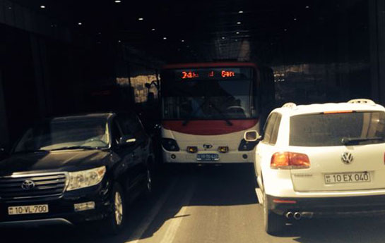 Bakıda daha bir avtobus rüsvayçılığı - FOTO
