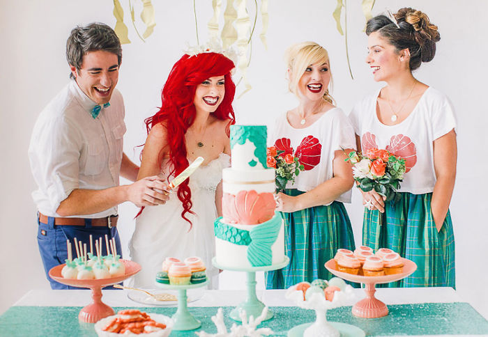 Disney multfilmi təki toy - FOTO
