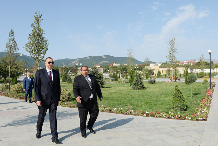 Prezident İlham Əliyev: "Azərbaycan öz sürətli inkişaf dövrünü yaşayır və ölkədə böyük quruculuq işləri aparılır" - YENİLƏNİB - FOTO