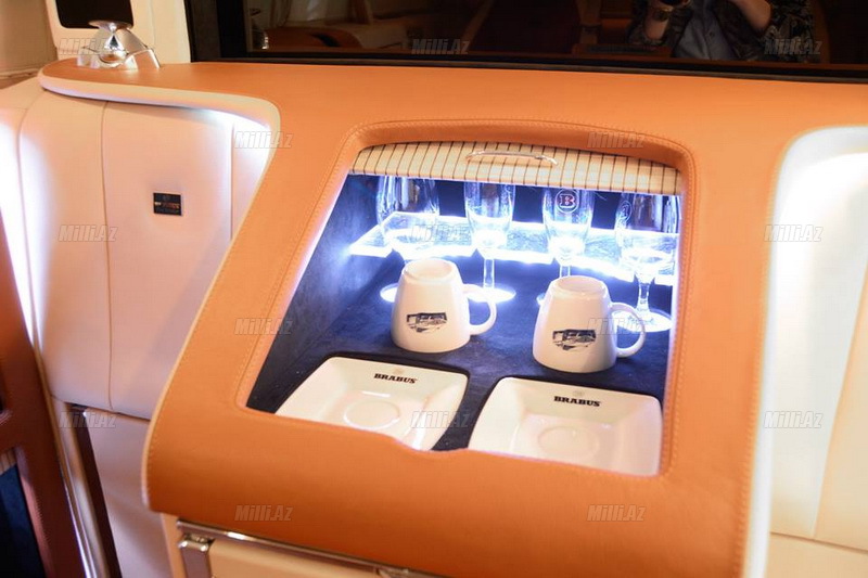 Bu da dəbdəbəli Mercedes Viano - FOTO