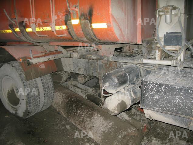 Piyada "KamAz"ın təkərləri altda can verdi - FOTO