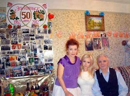 Barbiyə bənzəyən qadın: "Hava və işıqla qidalanıram" - FOTO