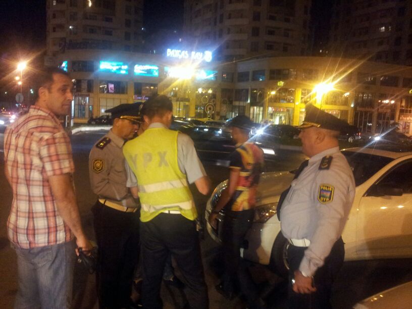 Bakıda "avtoş"ların "Mercedes" davasında yol polisi bıçaqlandı - YENİLƏNİB - FOTO - VİDEO