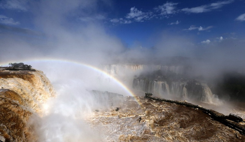 The Breathtaking Iguazu Falls