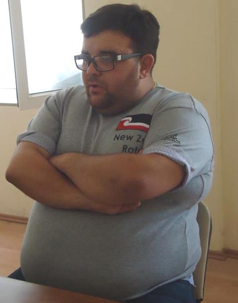 Azərbaycanın yumor gündəmini zəbt edən şəxs: "ABŞ-da polislərə diz çökdürdüm" - FOTO