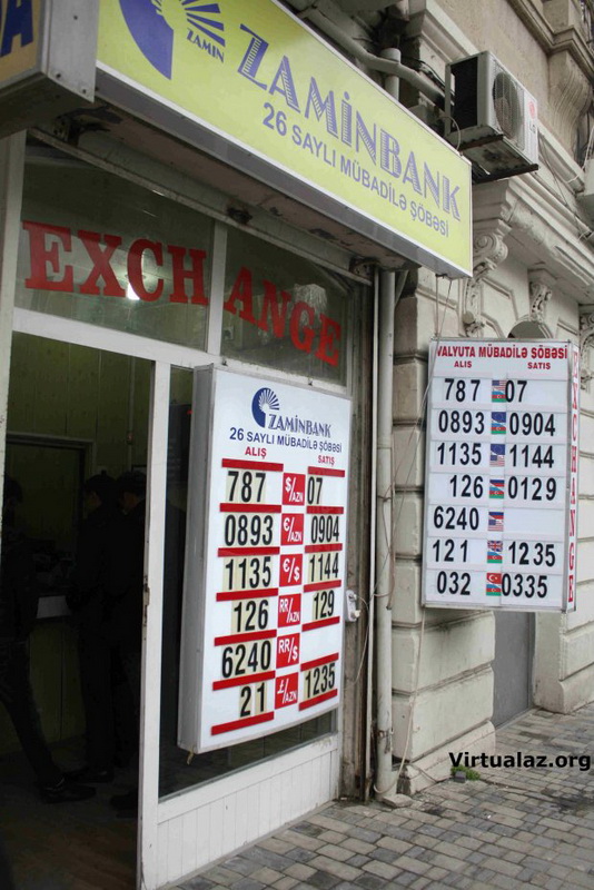 Manatın kursu düşdü, Bakıda dollar satışı dayandırıldı - FOTO