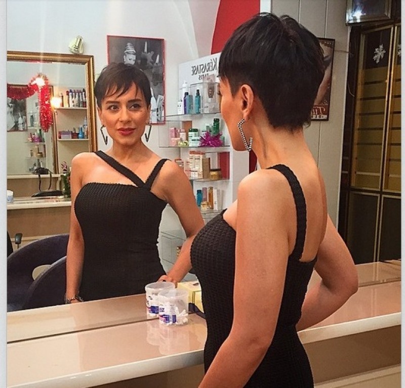 Əməkdar artist imicini dəyişdi - FOTO