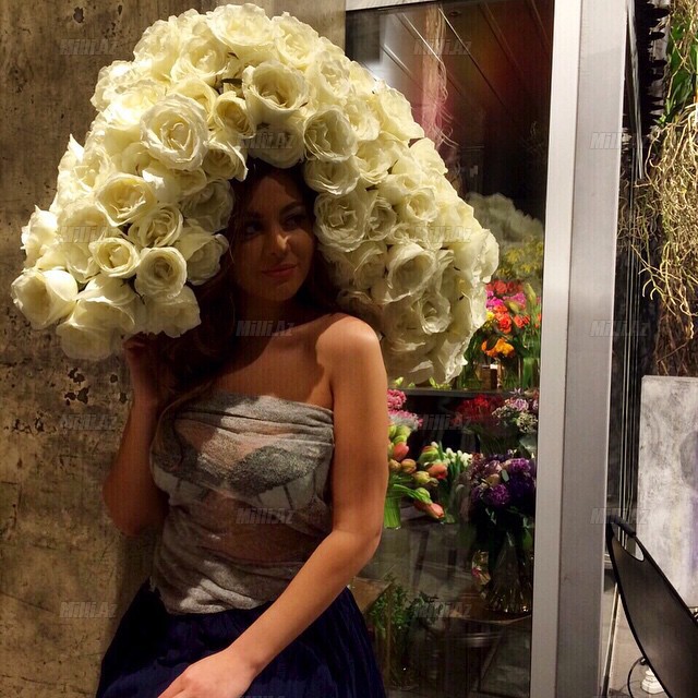 Aygün Kazımovanın qızı İlqarə də soyundu - FOTO