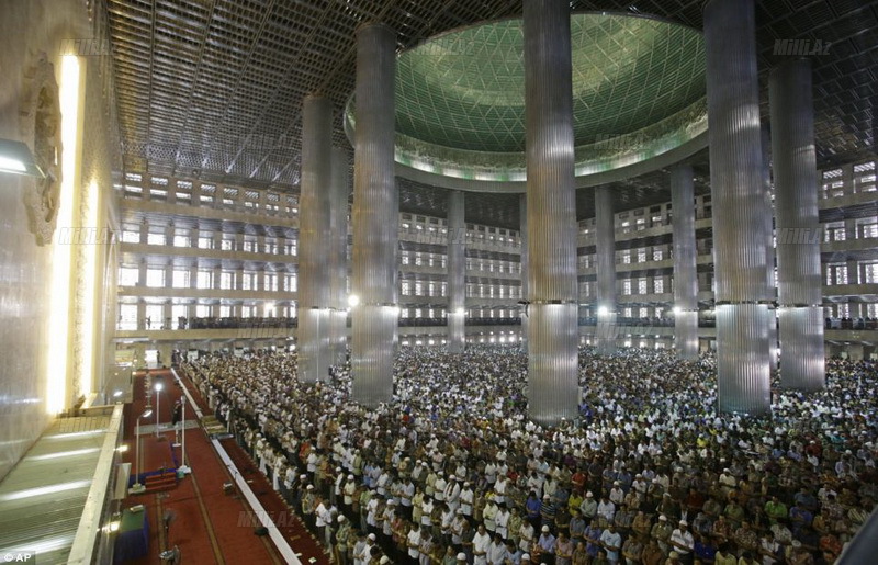 Dünya ramazan səfasındadır - FOTO