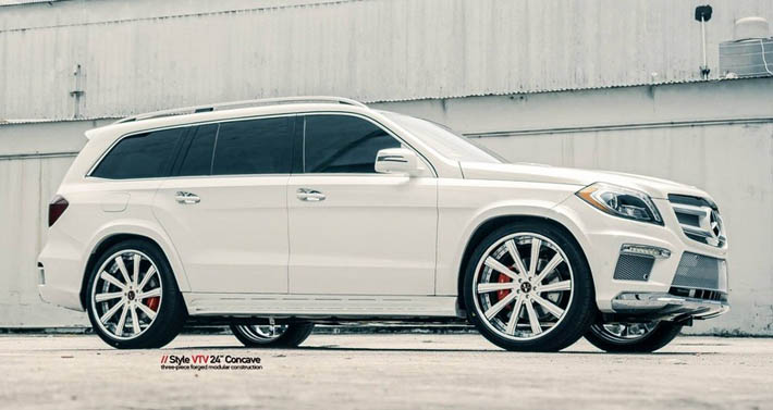 Mercedes-i bəzədilər - FOTO