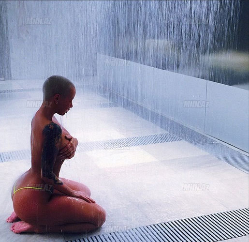 "Ən gözəl bədənim var" - FOTO