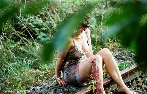 Polislər şokda: ölmüş qadın dirildi - FOTO