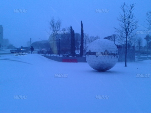 Bakıya güclü qar yağır - YENİLƏNİB - VİDEO - FOTOSESSİYA