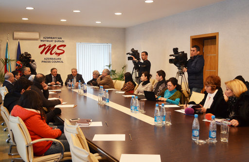 Məmməd Əmin Rəsulzadəyə həsr olunmuş "Bir kərə yüksələn bayraq" filminin təqdimatı olub - FOTO